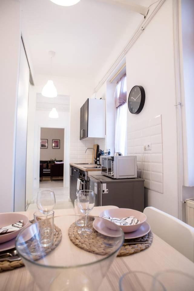 Appartement Very Central, New And Comfy With A/c *