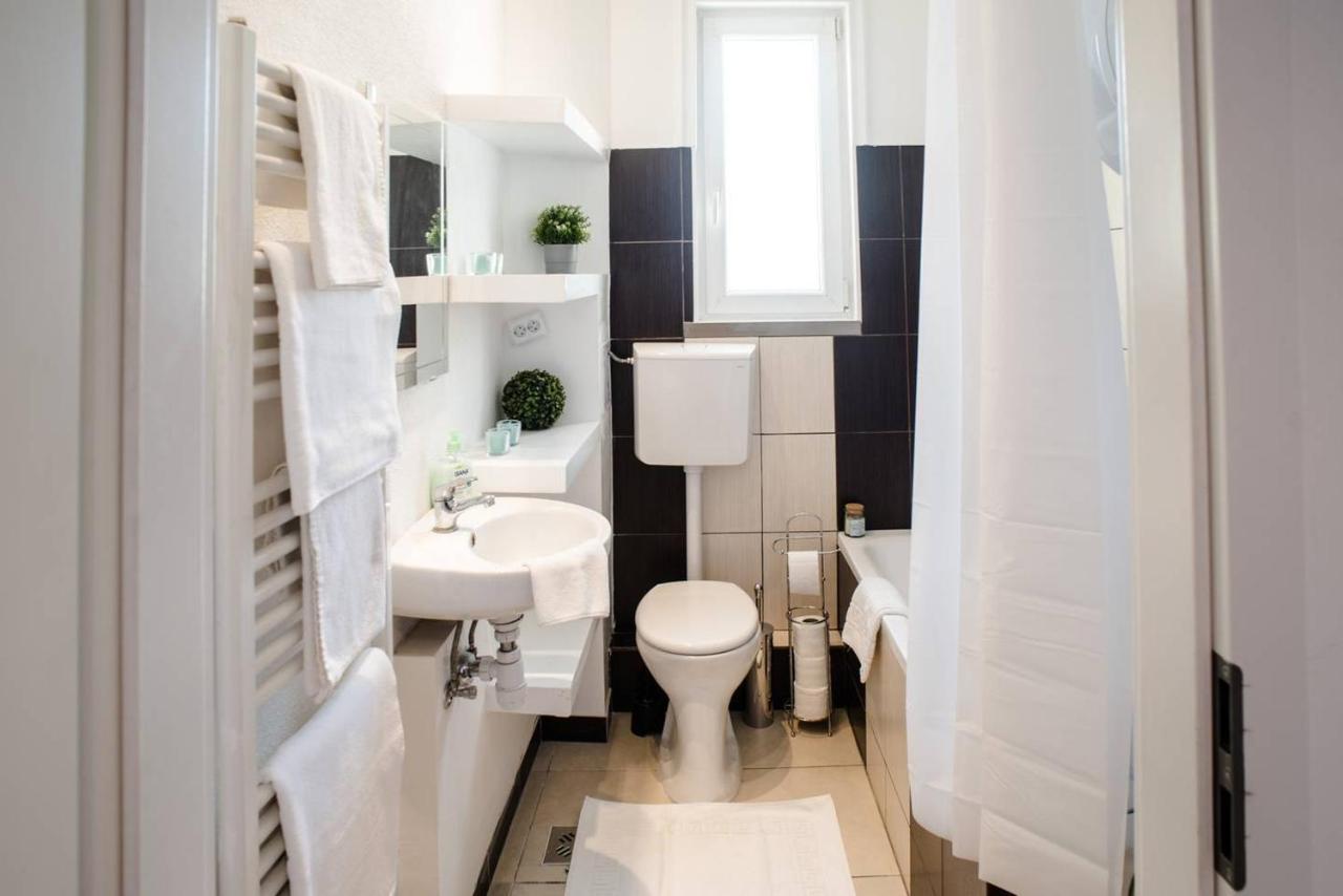Appartement Very Central, New And Comfy With A/c Budapest